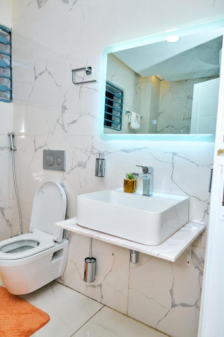 Reddington By Jvte Aparthotel Douala Kültér fotó